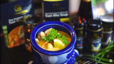 タイのショウガが香る　トムカーガイ（チキンのトムカースープ）